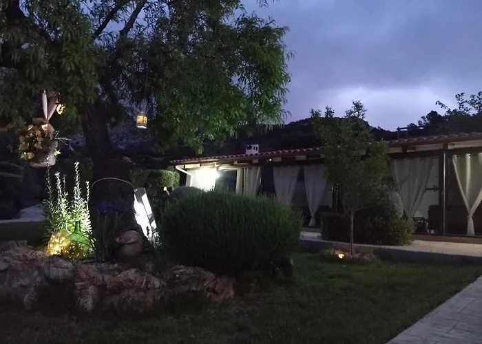 ENTRESIERRAS Apartamentos rurales con chimenea, barbacoa y espacio para eventos Cazorla